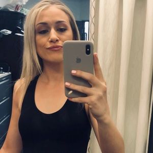 Meet your Posher, Holly